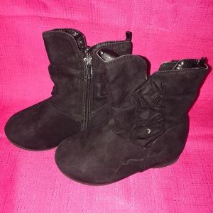 Size 6 black boots